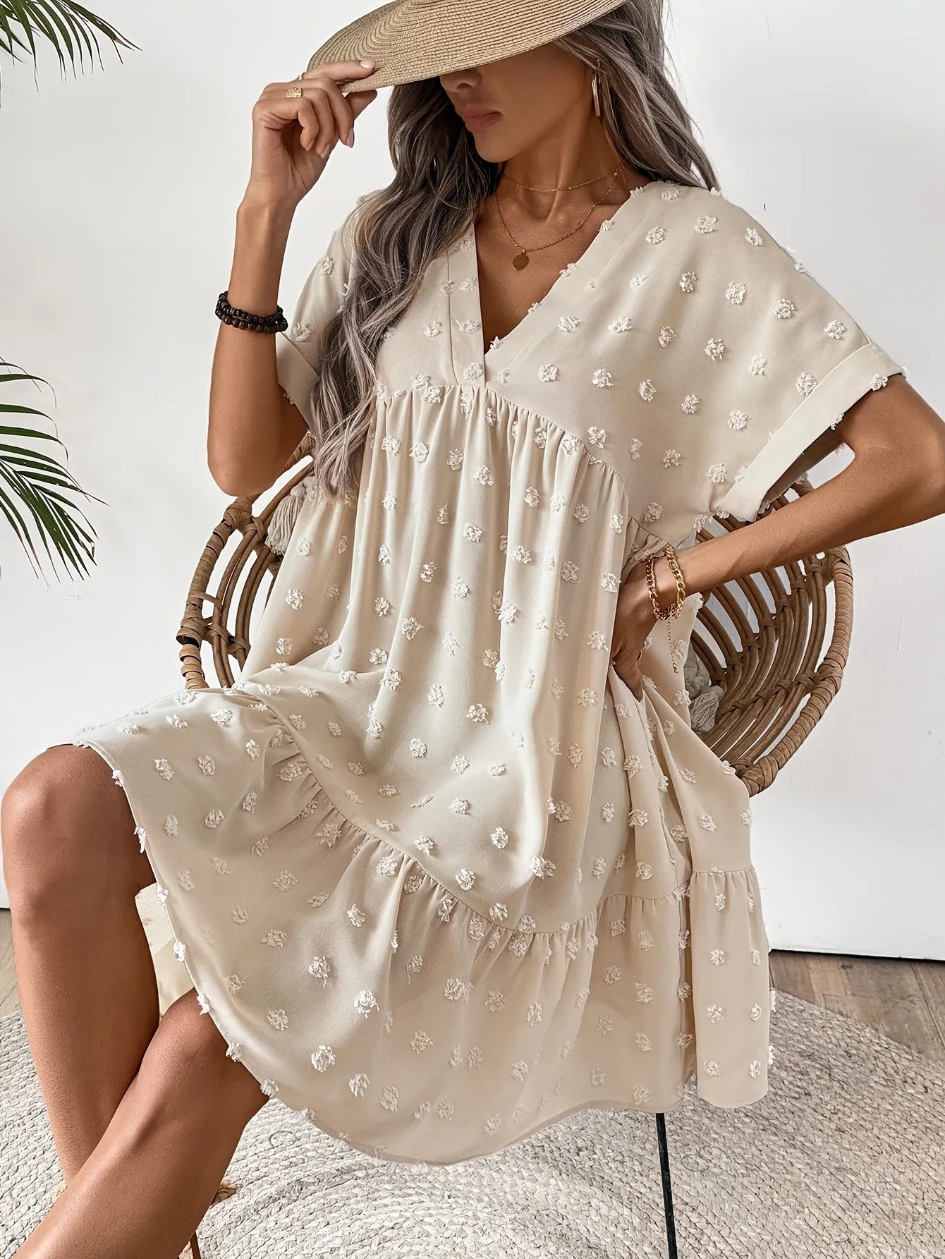Fashionable women's khaki V-neck short-sleeve A-line dress, with 3D flower decorations and a ruffled hem, an elegant everyday ca